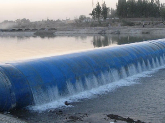 斜墙式无褶皱橡胶坝